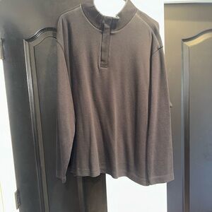 Vertical Black Long Sleeve Pullover